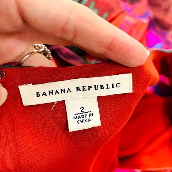 Banana Republic Dress Silk Watercolor Painting Red Pink Ruched V Neck Wedding 2 - Picture 11 of 12